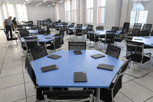 書香啟新篇，閱讀正當(dāng)時(shí)——武威第六中學(xué)教育集團(tuán)圖書館開放暨“暢游書海，共沐書香”好書推薦活動(dòng)啟動(dòng)